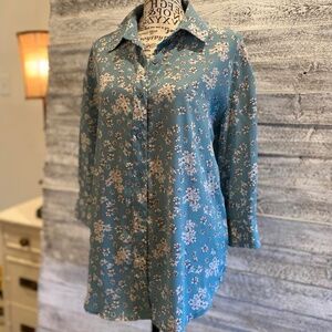 **CLEARANCE** Cupio Sea Green & Ivory Blouse 100% Recycled Polyester Size Small